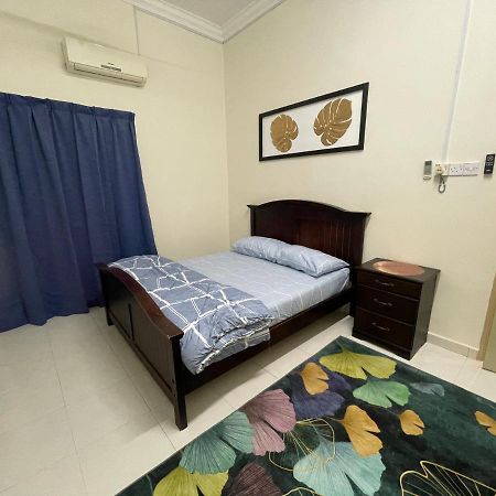 No 61 Nazirin Homestay Tmn Indah Raya 2 Manjung 루무트 외부 사진